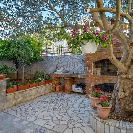 Leonarda, Mali Losinj