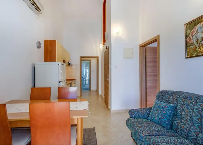 Leonarda, Pensjonat Mali Lošinj