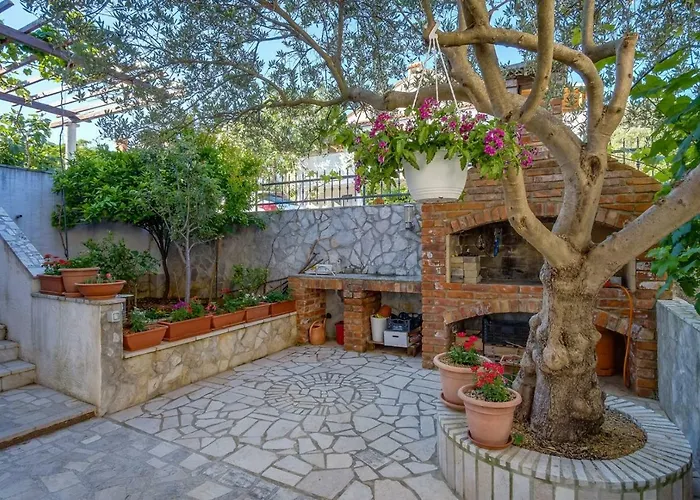 Leonarda, Mali Lošinj